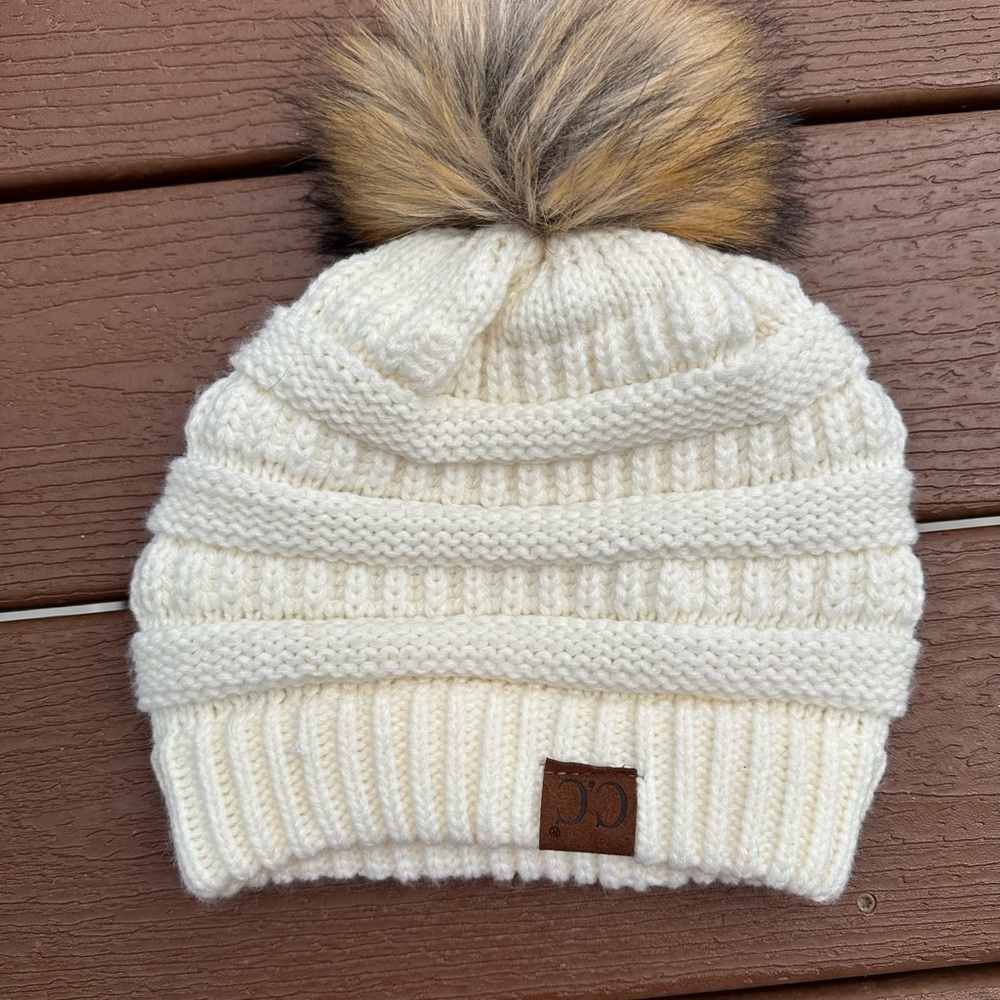 Cream Knit Pom Pom Hat with Ribbed Texture